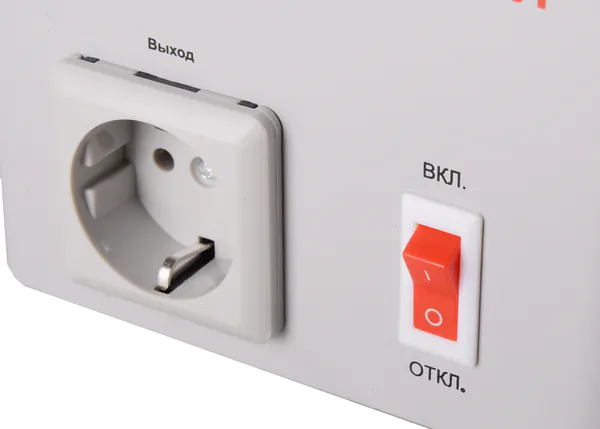 Стабилизатор напряжения Ресанта АСН-550/1-И 63/6/75