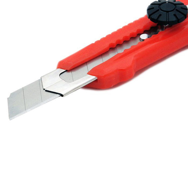 Нож Vira 18мм Twist-lock 831303