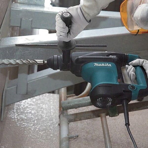 Перфоратор Makita HR3210C