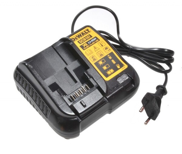 Зарядное устройство DeWalt XR Li-ion 10.8-18V,1.25A  DCB107  N385683