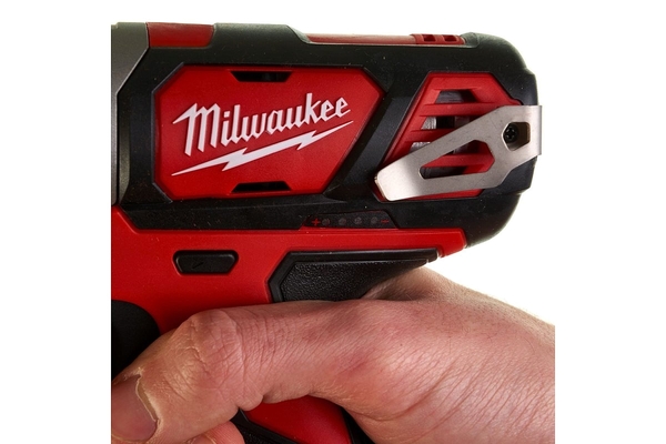 Аккумуляторный гайковерт Milwaukee M12 BIW14-0 4933441980