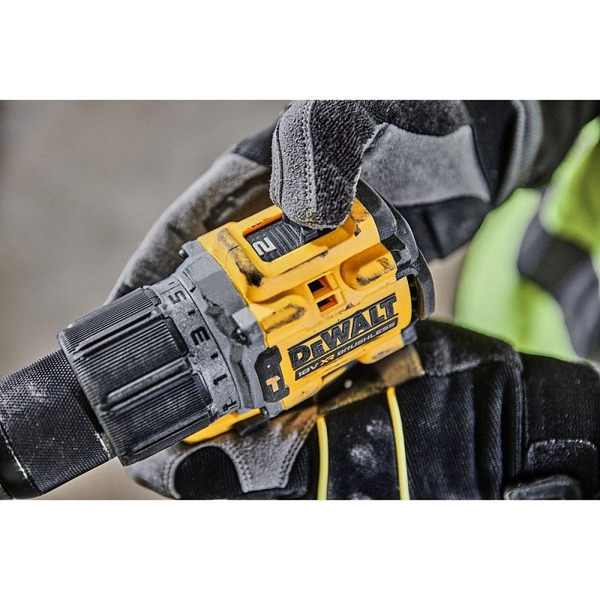 Аккумуляторная дрель-шуруповерт DeWalt DCD805P2T-QW