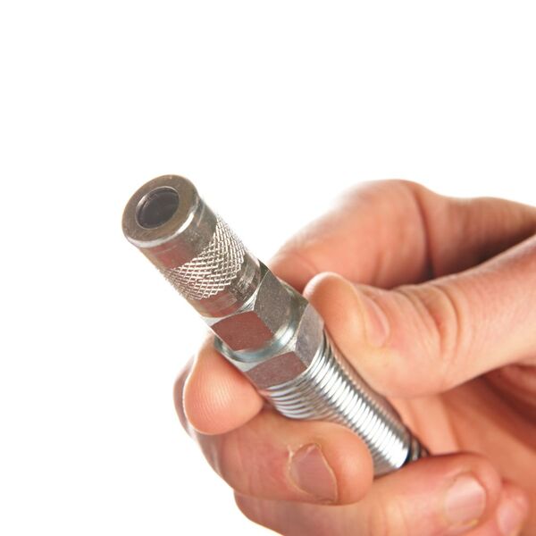 Аккумуляторный шприц для смазки Milwaukee M12 GG-401B 4933441675