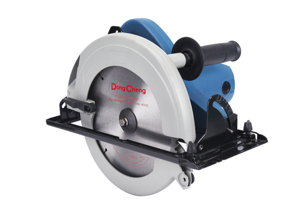 Пила дисковая  циркулярная  DongCheng DMY02-235